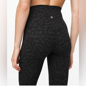 lululemon Align™ High-Rise Pant 25"
Deep Camo Coal
Size14